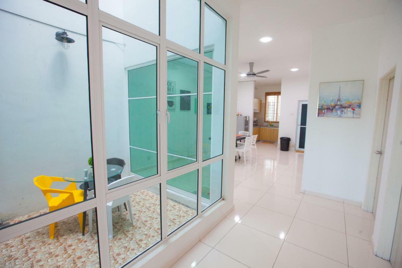 The Only Sea View In Town Villa Kuah Exterior photo